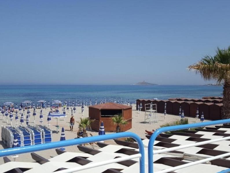 מלון איסולה דלה פמינה New Island מראה חיצוני תמונה